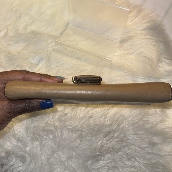 Authentic Vintage Coach Leather Wallet in Tan used condition - Picture 7 of 16